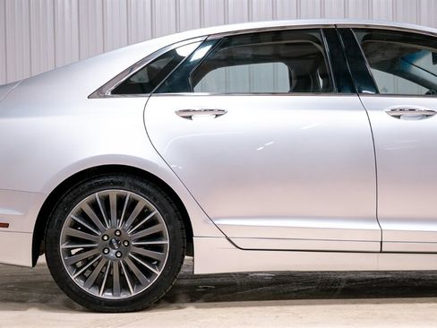 Used 2013 Lincoln MKZ AWD image 9