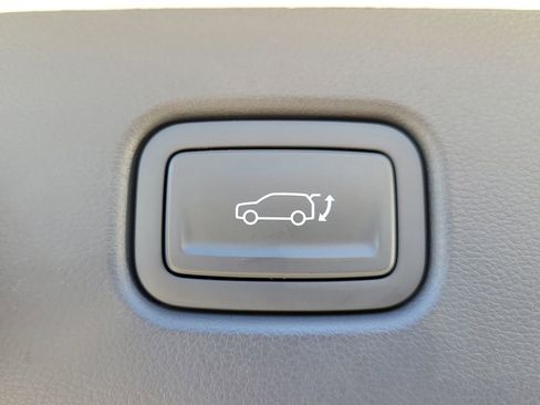 Certified 2025 Hyundai Kona Limited image 9