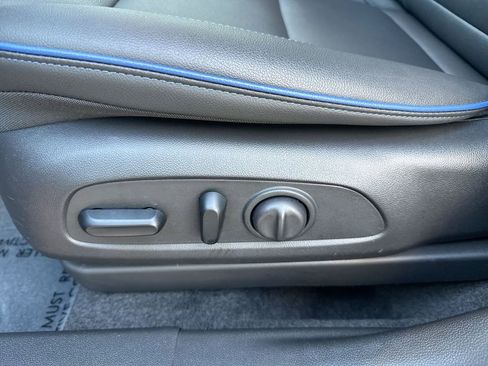Used 2024 Buick Envista Sport Touring w/ Convenience I Package FWD image 14