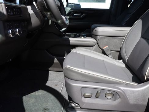 New 2026 GMC Yukon Elevation w/ Elevation Premium Package AWD/4WD image 11
