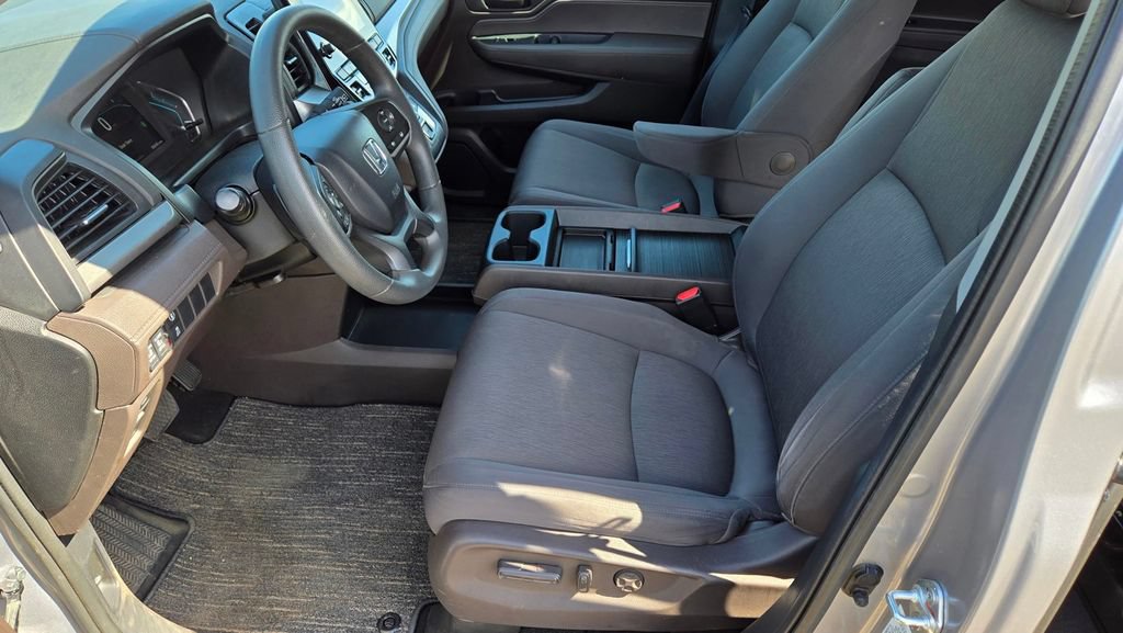 Used 2023 Honda Odyssey EX image 13