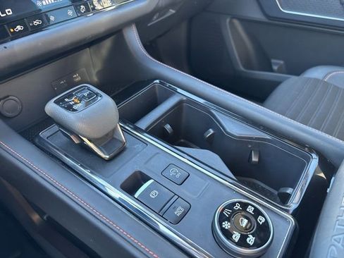 Used 2024 Nissan Pathfinder Rock Creek image 17