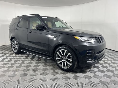 New 2025 Land Rover Discovery Dynamic SE image 5