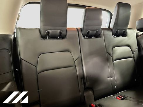 Used 2022 Nissan Pathfinder SL w/ SL Black Package AWD/4WD image 28