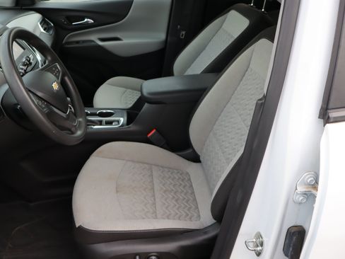 Used 2023 Chevrolet Equinox LS w/ LS Convenience Package FWD image 16