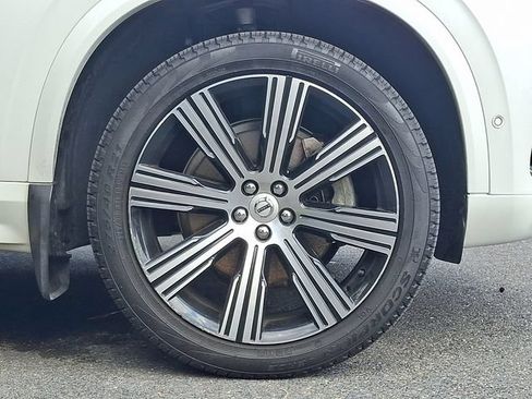 Used 2025 Volvo XC90 B6 Ultra AWD/4WD image 4