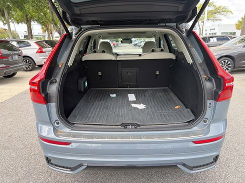 Used 2024 Volvo XC60 B5 Plus w/ Protection Package Premier AWD/4WD image 59