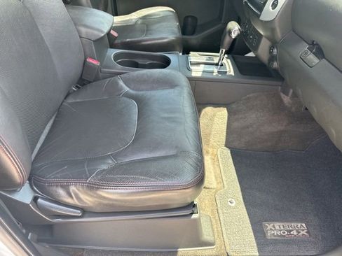 Used 2012 Nissan Xterra PRO-4X w/ Pro-4x Leather Pkg AWD/4WD image 16