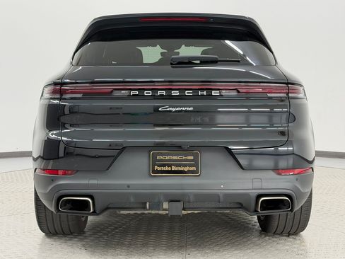 Certified 2025 Porsche Cayenne AWD/4WD image 10