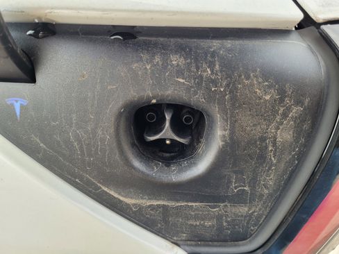 Used 2022 Tesla Model 3 Long Range image 17