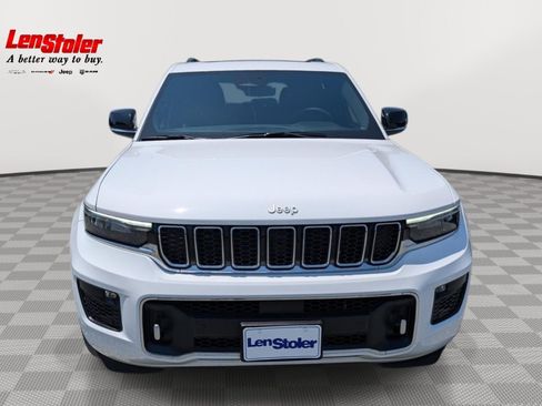 Used 2024 Jeep Grand Cherokee Overland w/ Luxury Tech Group IV AWD/4WD image 8