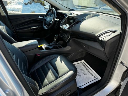 Used 2017 Ford Escape Titanium image 31