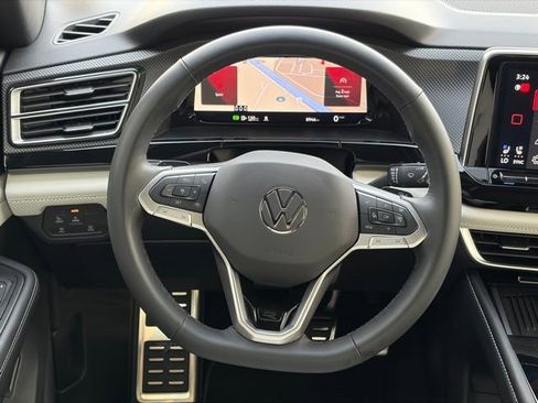 Used 2025 Volkswagen Atlas Cross Sport SEL Premium R-Line image 14