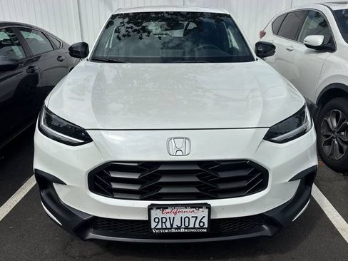 Used 2025 Honda HR-V Sport image 3