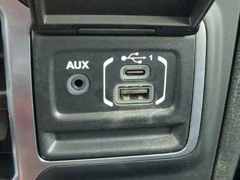 Used 2025 Jeep Wrangler Unlimited Sport AWD/4WD image 23
