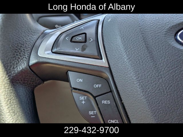 Used 2017 Ford Fusion SE w/ Fusion SE Technology Package FWD image 22