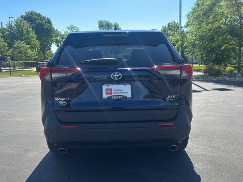 Used 2025 Toyota RAV4 XLE AWD/4WD image 11