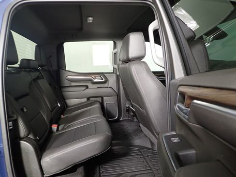 Used 2023 GMC Sierra 1500 SLT w/ SLT Premium Package image 39