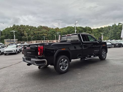 New 2026 GMC Sierra 2500 SLE w/ SLE Value Package; AWD/4WD image 5