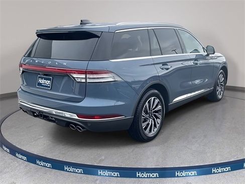 New 2026 Lincoln Aviator AWD image 5