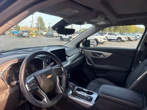 Used 2024 Chevrolet Blazer LT w/ Sound & Technology Package AWD/4WD image 10