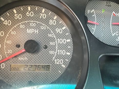 Used 1999 Toyota RAV4 2WD 4-Door image 23