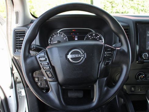 Used 2022 Nissan Frontier S image 23
