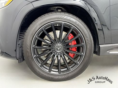 Used 2024 Mercedes-Benz GLS 63 AMG 4MATIC image 40