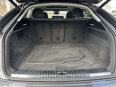 Used 2021 Audi Q8 Premium Plus image 23