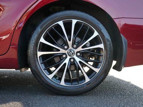 Used 2018 Toyota Camry SE FWD image 15