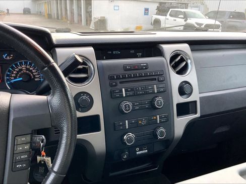 Used 2011 Ford F150 XLT w/ XLT Chrome Pkg image 5