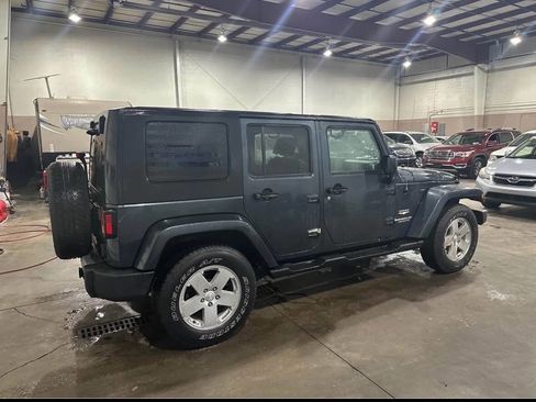 Used 2008 Jeep Wrangler Unlimited Sahara w/ Dual Top Group image 3
