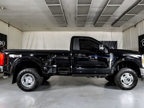 Used 2024 Ford F350 XLT AWD/4WD image 5