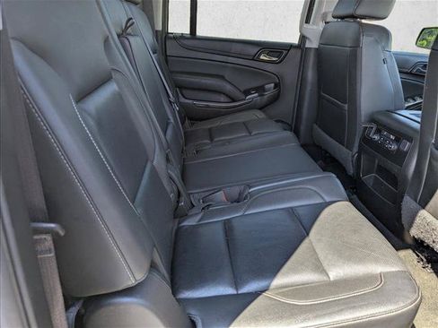 Used 2017 GMC Yukon XL SLT AWD/4WD image 29