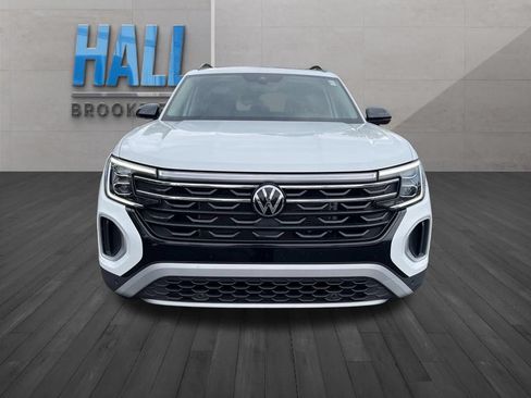 Certified 2024 Volkswagen Atlas Peak Edition SE AWD/4WD image 10