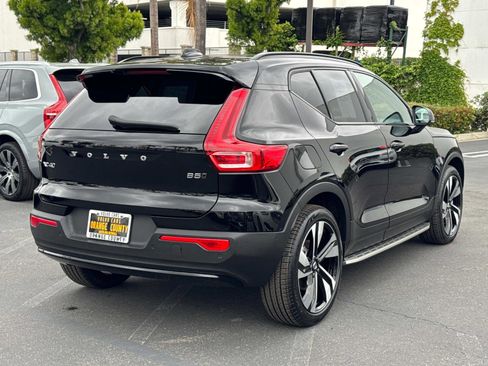 Certified 2024 Volvo XC40 B5 Ultimate w/ Protection Package Premier image 4