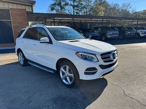 Used 2017 Mercedes-Benz GLE 350 image 4