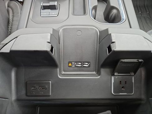 Used 2024 GMC Sierra 1500 Denali w/ Denali Reserve Package image 23