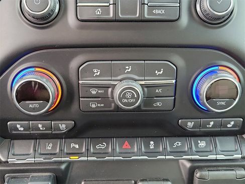 Used 2021 Chevrolet Silverado 2500 LTZ w/ LTZ Premium Package image 31