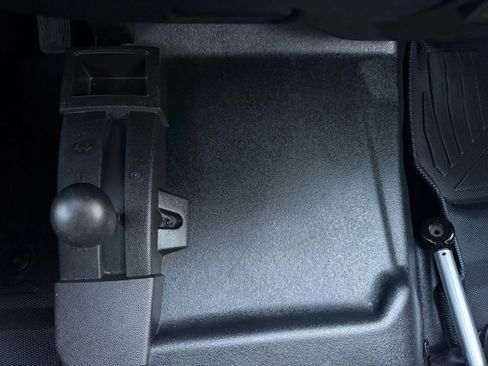 Used 2018 Chevrolet Silverado 2500 W/T w/ Snow Plow Prep Package image 25