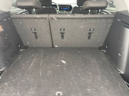 Used 2025 Chevrolet TrailBlazer LT image 31