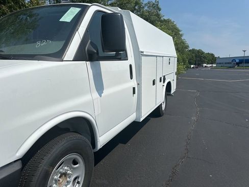 New 2025 Chevrolet Express 3500 w/ Power Convenience Package RWD image 22