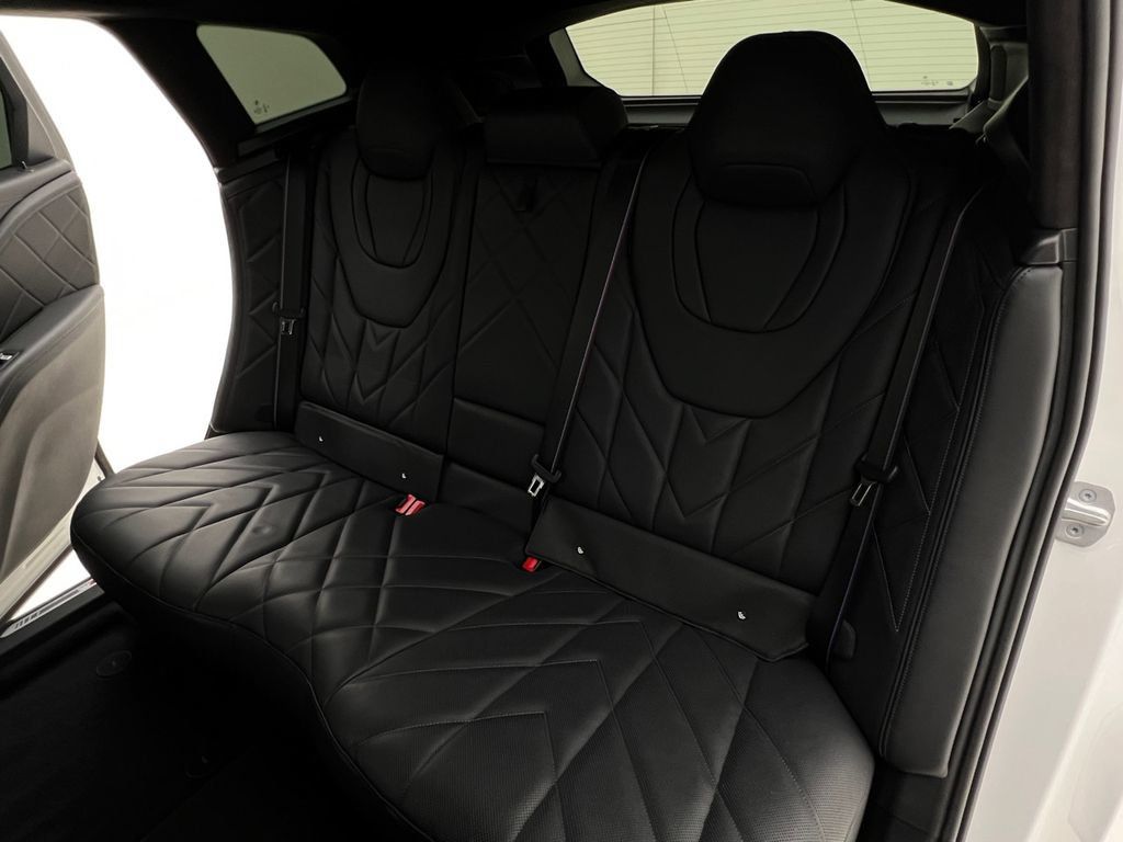 Certified 2023 BMW XM AWD/4WD image 15