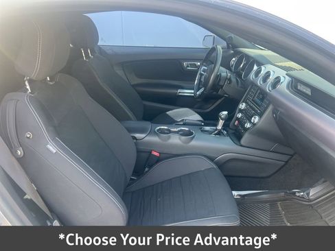 Used 2015 Ford Mustang Coupe image 16