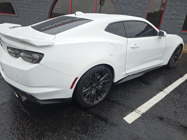 Used 2022 Chevrolet Camaro ZL1 RWD image 6