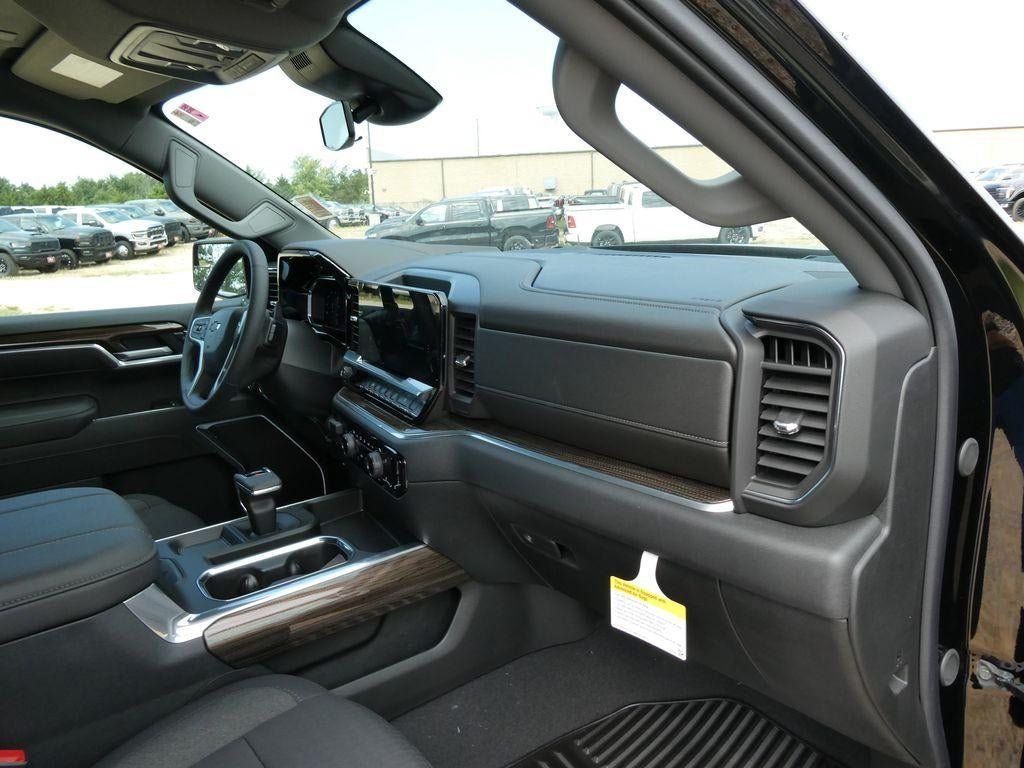 New 2026 Chevrolet Silverado 1500 RST AWD/4WD image 13