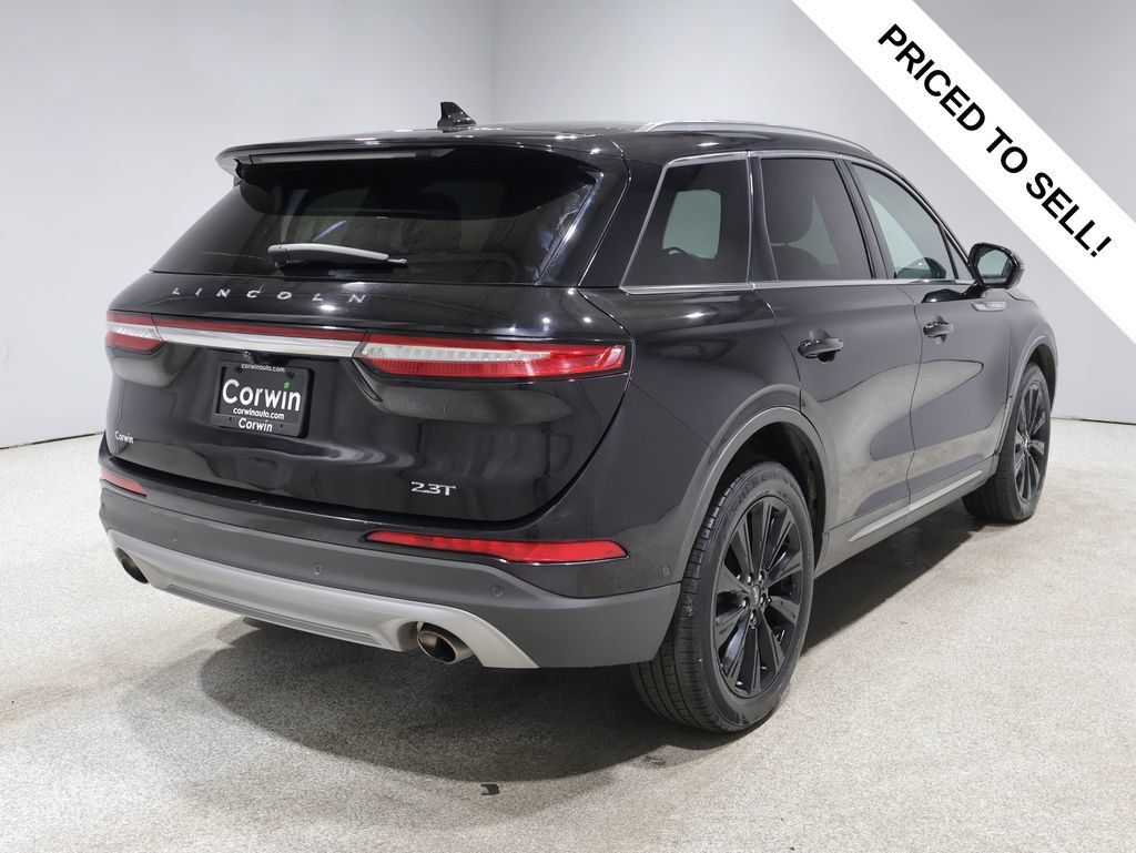 Used 2020 Lincoln Corsair Reserve w/ Equipment Group 201A AWD/4WD image 2
