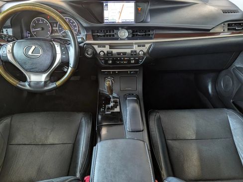 Used 2013 Lexus ES 350 w/ Luxury Pkg FWD image 39