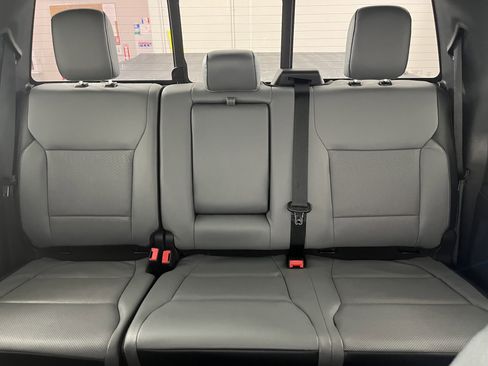 Used 2023 Ford F150 Lightning Lariat image 20