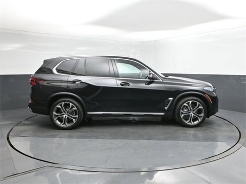New 2026 BMW X5 sDrive40i w/ Premium Package image 26